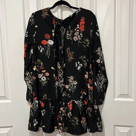 Philosophy Republic black floral dress. Size small - Picture 3 of 7